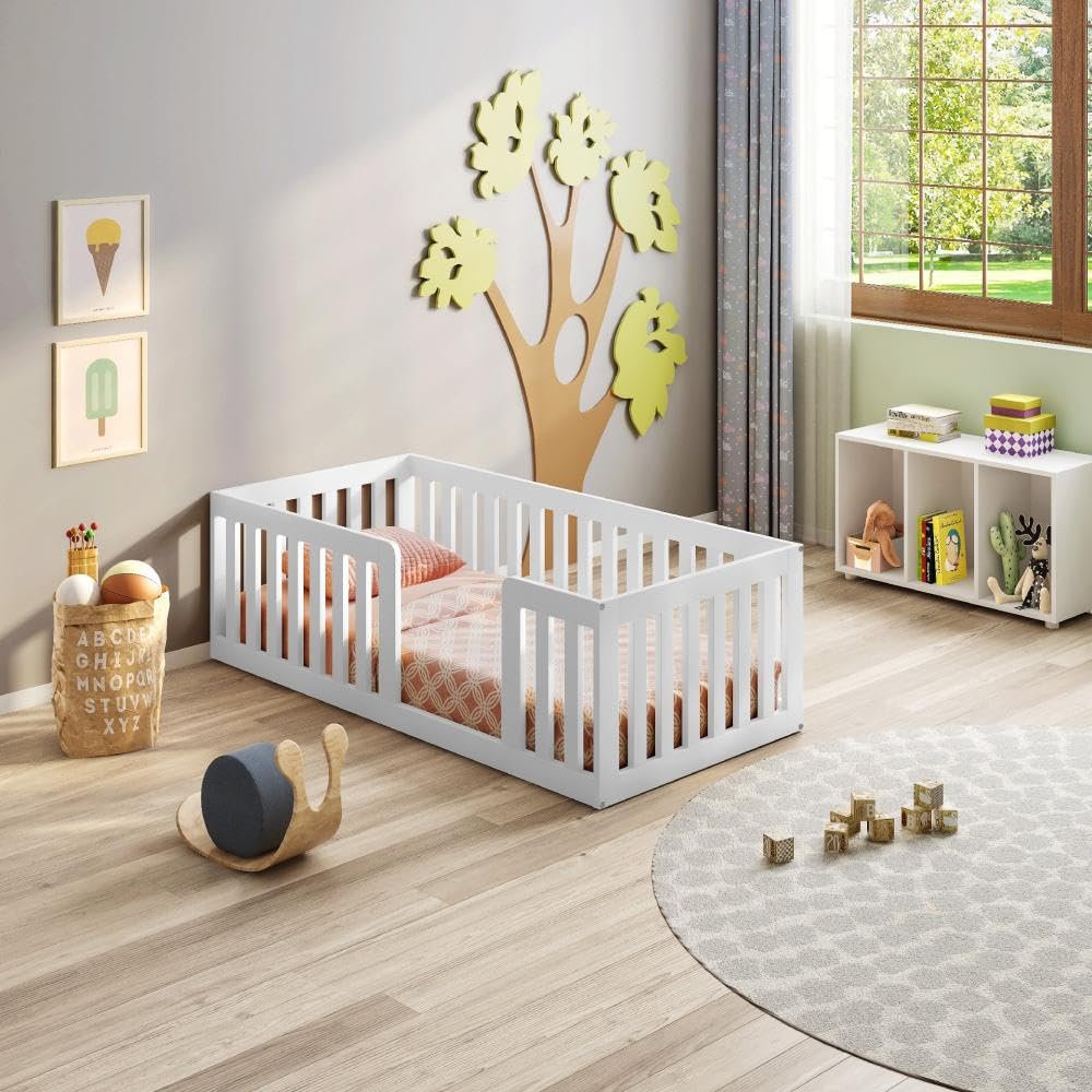 Mini Cama Montessoriana Giulia Madeira Maciça com Grade Casatema